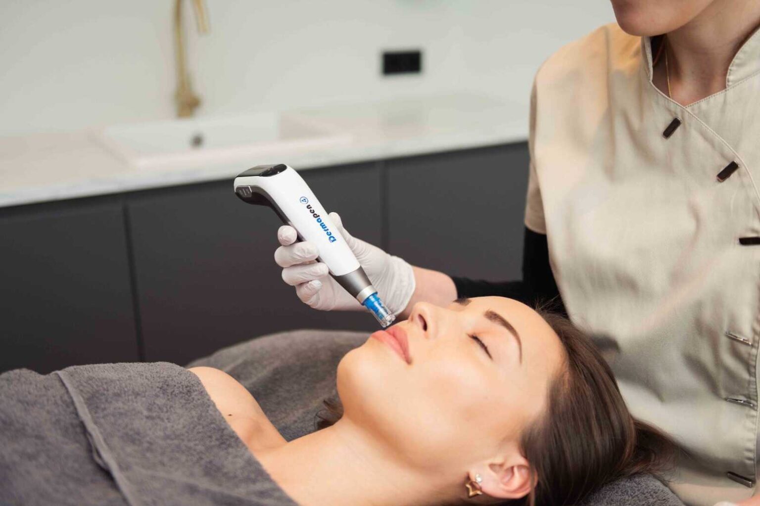 Novell Skin Clinic Alkmaar - huidverbetering, huidtherapeut en huidspecialist dermapen 4 microneedling